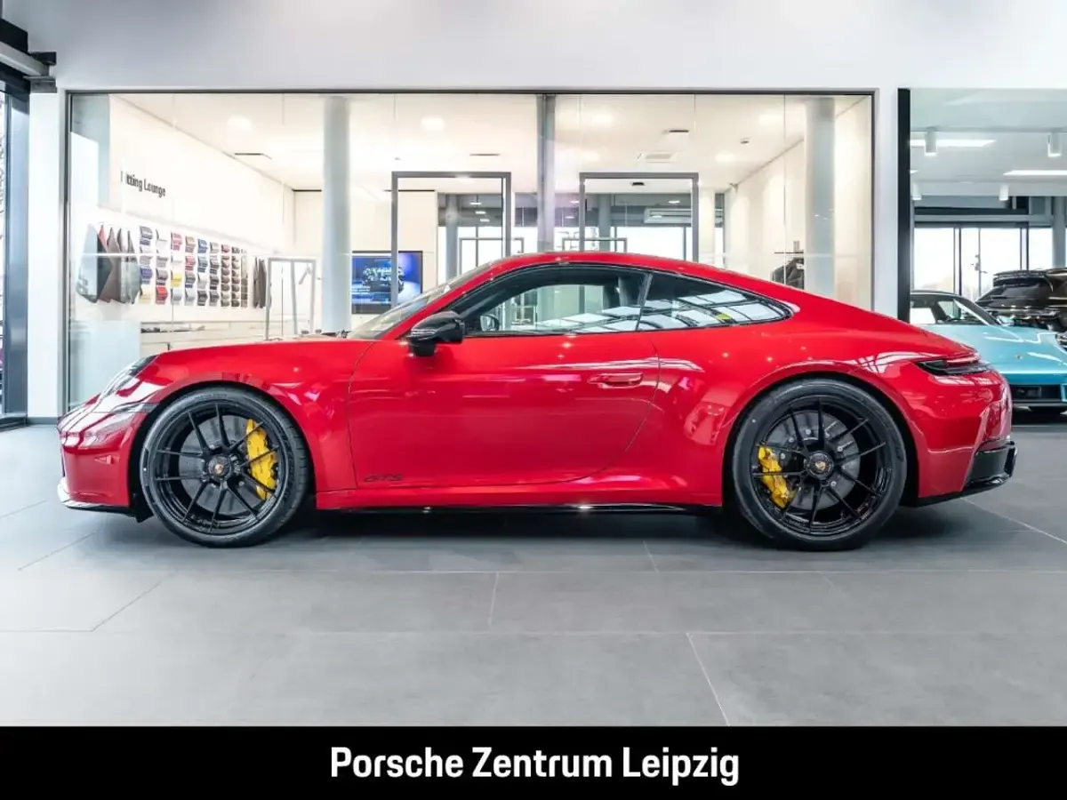 Neu Porsche 992 541 PS (397 kW) 2026 Karminrot Coupé