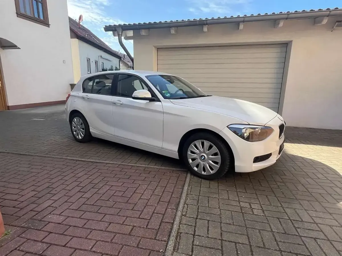 Gebraucht BMW 116 136 PS (100 kW) 2012 Weiß Kleinwagen