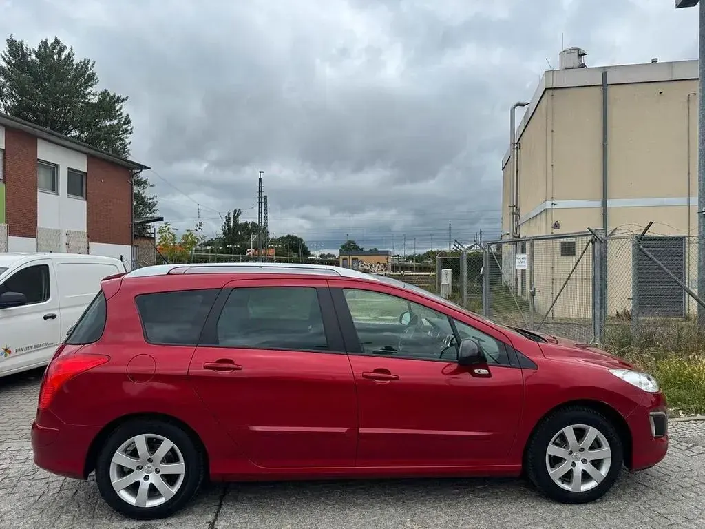 Gebraucht Peugeot 308 SW Allure 156 PS (114 kW) 2012 Schwarz Kombi