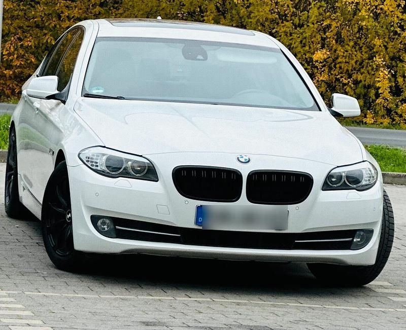 Gebraucht BMW 530 Shadowline 245 PS (180 kW) 2010 Weiß Limousine