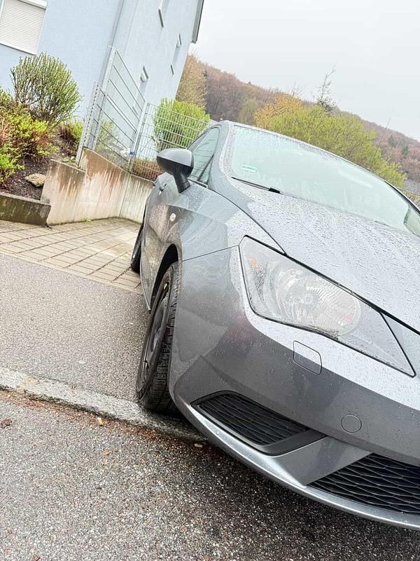 Gebraucht Seat Ibiza 85 PS (62 kW) 2014 Silber Kleinwagen