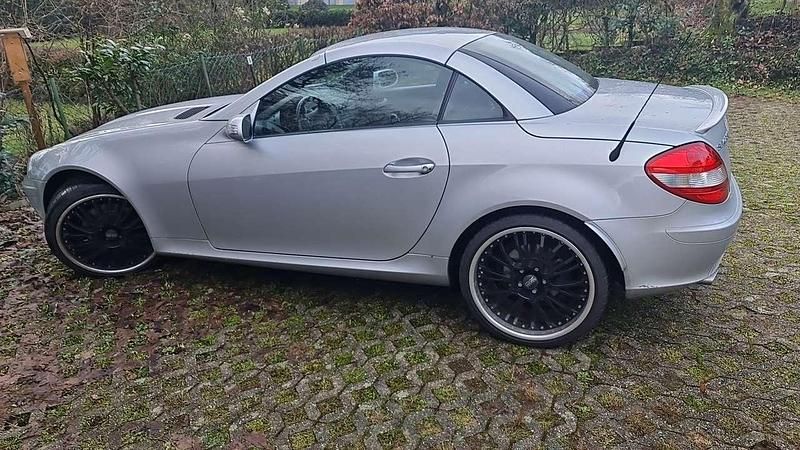 Gebraucht Mercedes SLK280 231 PS (169 kW) 2006 Silber Cabrio