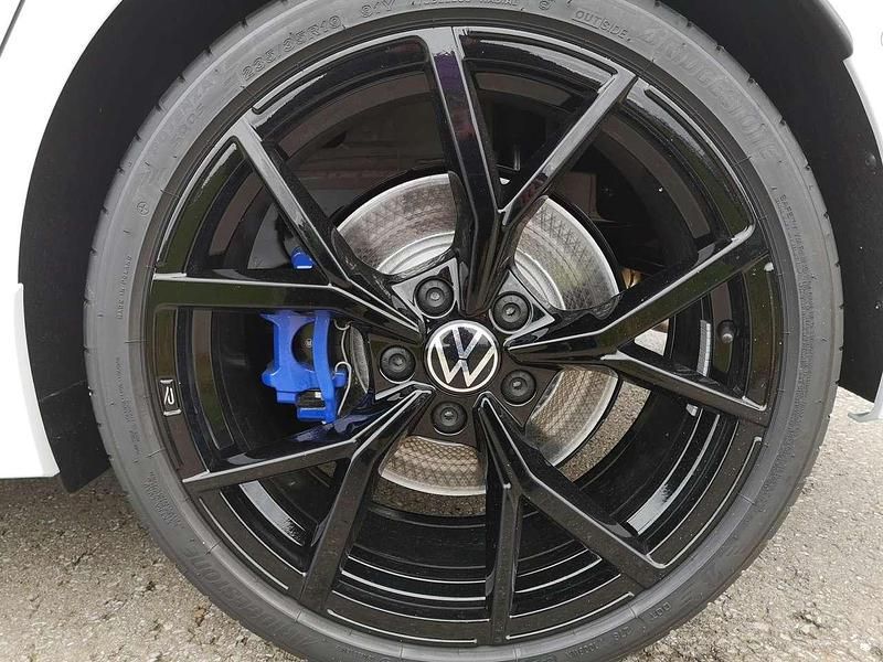 Gebraucht VW Golf VIII R 400 PS (294 kW) 2024 Pure white Limousine