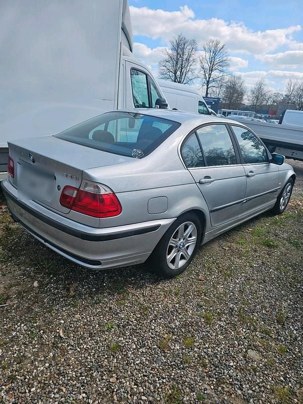 Gebraucht BMW 320 170 PS (125 kW) 2002 Silber Limousine