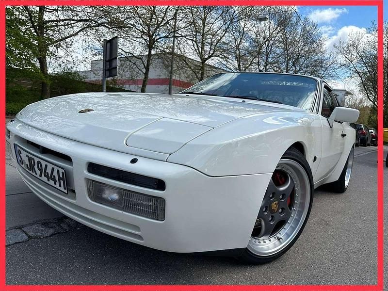 Weiß Gebraucht 1989 Porsche 944 Turbo Coupé | 39.999 € - Bild 1/4