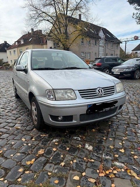 Silber Gebraucht 2000 VW Polo Basis Limousine | 780 € (Guter Preis) - Bild 1/4