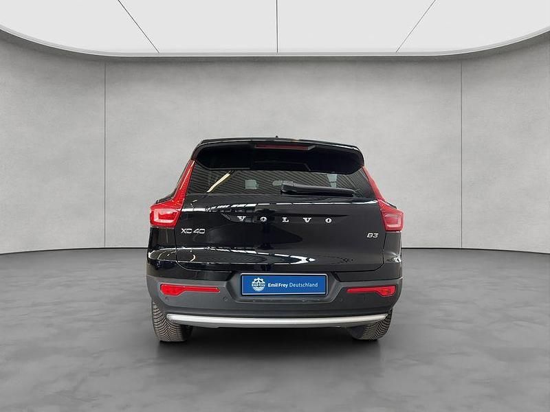Gebraucht Volvo XC40 Core 163 PS (119 kW) 2024 Schwarz SUV
