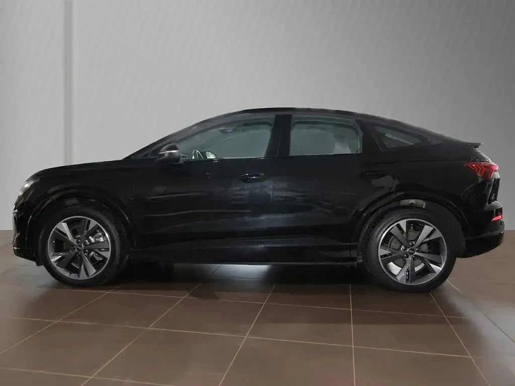 Gebraucht Audi Q4 Sportback e-tron Advanced 219 kW (299 PS) 2022 Mythosschwarz metallic SUV
