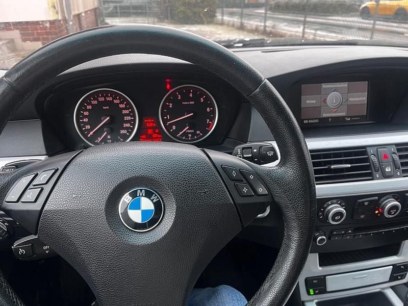 Blau Gebraucht 2008 BMW 530 Limousine | 6.000 € (Superpreis) - Bild 1/4