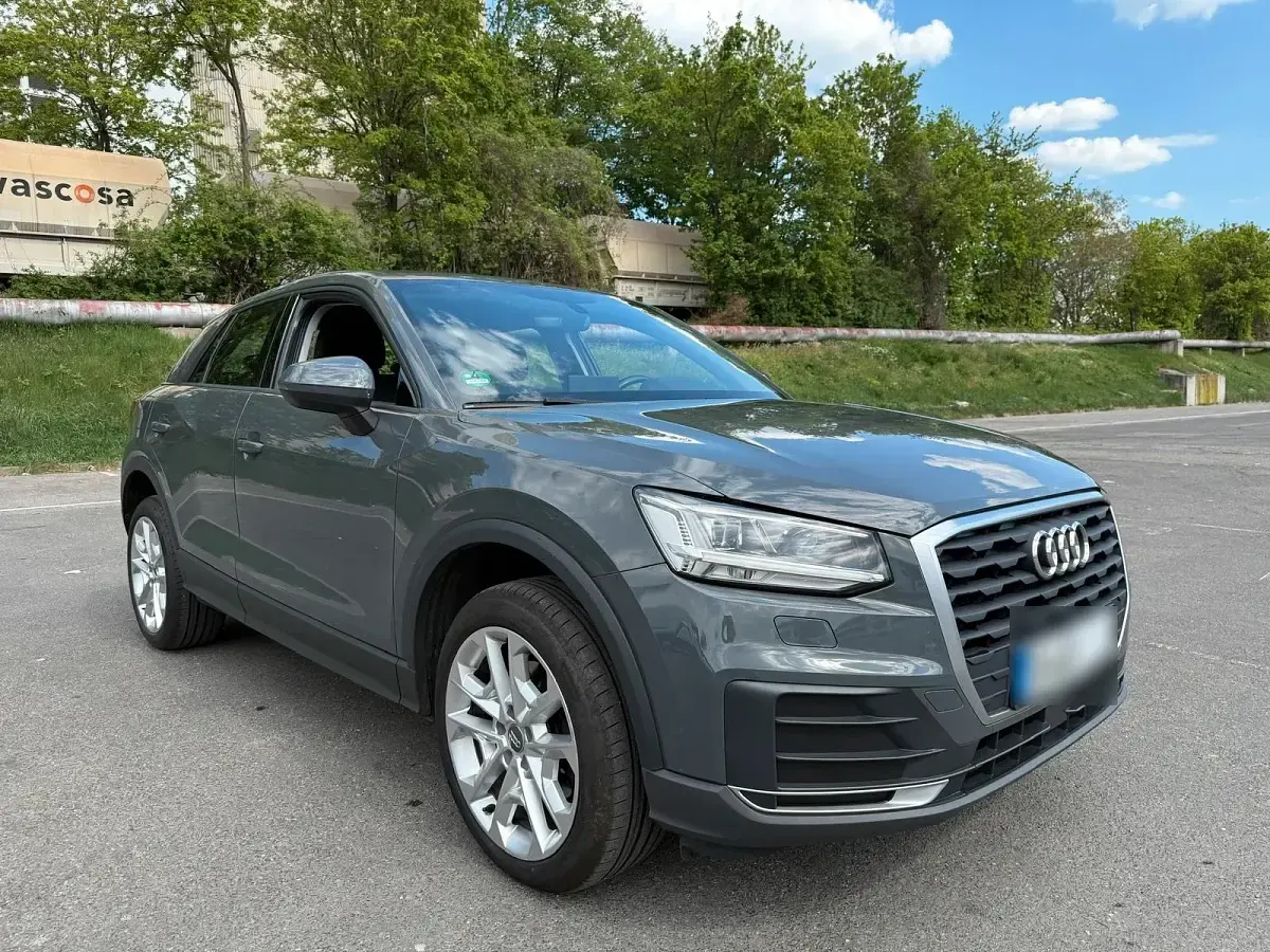 Gebraucht Audi Q2 150 PS (110 kW) 2017 Grau SUV