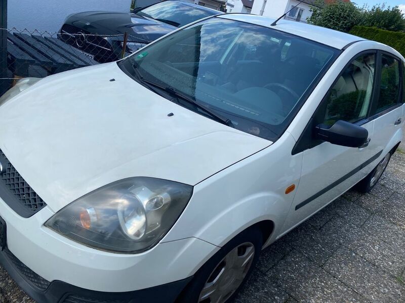 Gebraucht Ford Fiesta 60 PS (44 kW) 2006 Weiß Kleinwagen