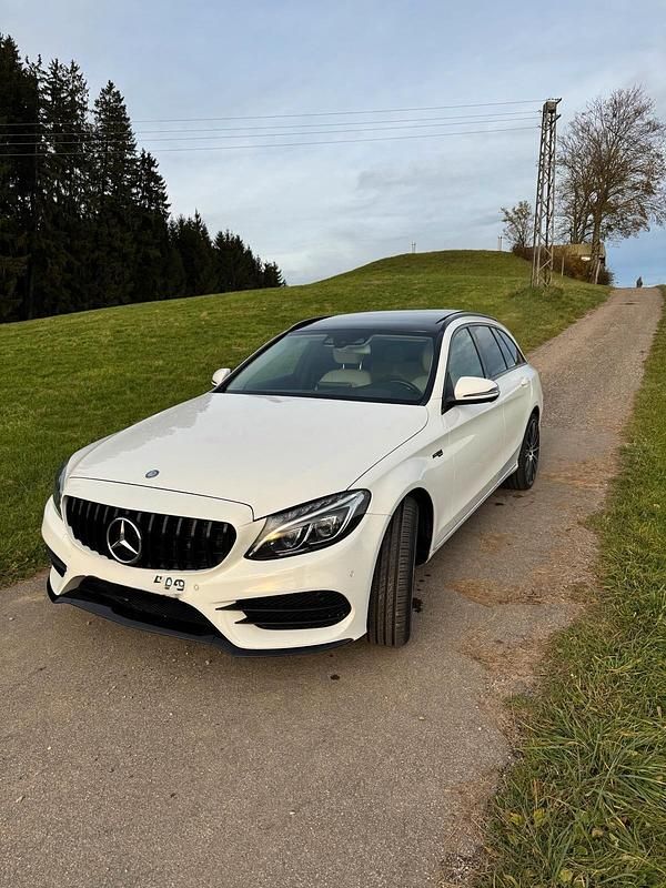 Gebraucht Mercedes C400 333 PS (244 kW) 2016 Weiß Kombi