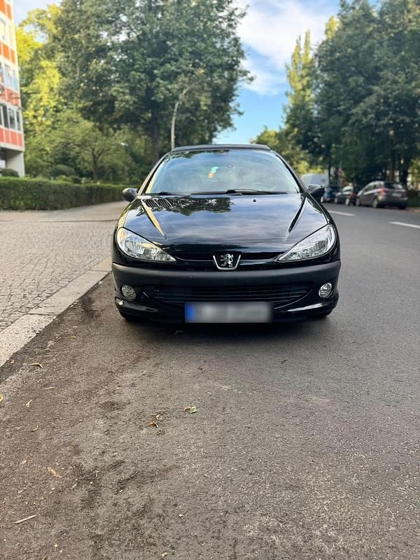 Schwarz Gebraucht 2002 Peugeot 206 Kleinwagen | 1.500 € (Fairer Preis) - Bild 1/4