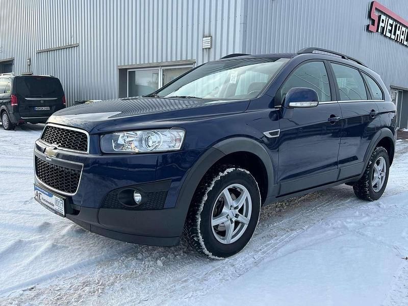 Gebraucht Chevrolet Captiva LT 167 PS (122 kW) 2011 Poseidon blue met SUV