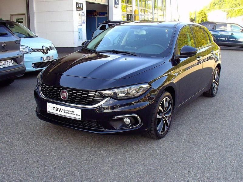 Schwarz Gebraucht 2017 Fiat Tipo Lounge Limousine | 9.980 € (Fairer Preis) - Bild 1/4