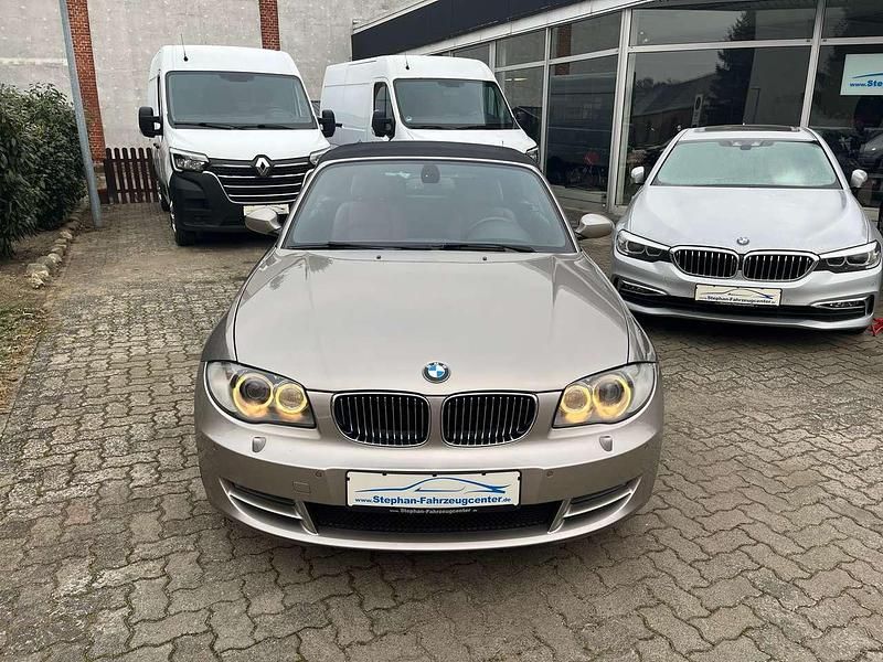 Gebraucht BMW 118 Cabriolet 143 PS (105 kW) 2009 Kaschmirsilber metallic Cabrio