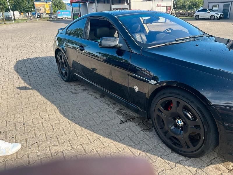 Schwarz Gebraucht 2004 BMW 645 Coupé | 8.000 € (Guter Preis) - Bild 1/4