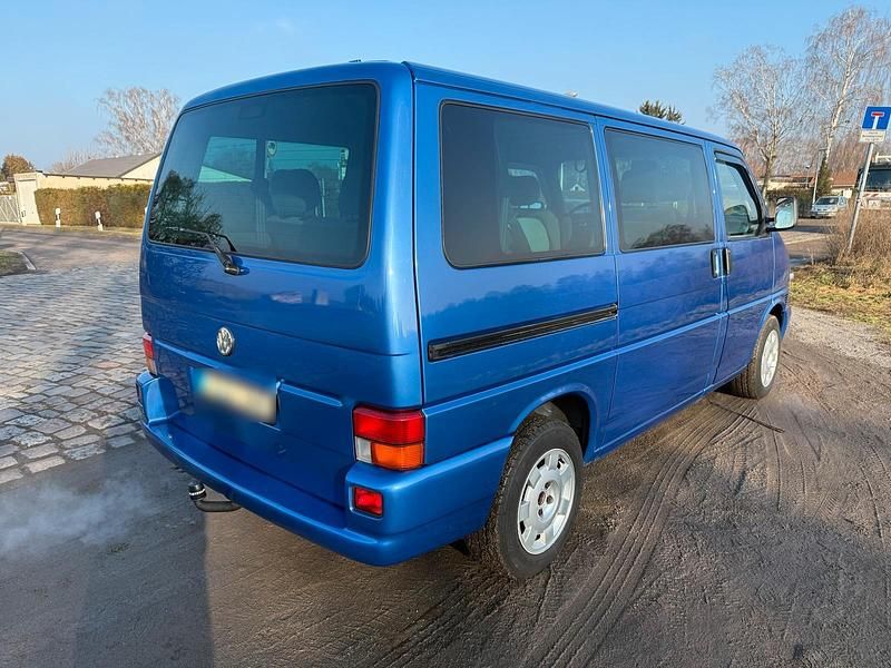 Usata VW Multivan 102 CV (75 kW) 1999 Blu Monovolume