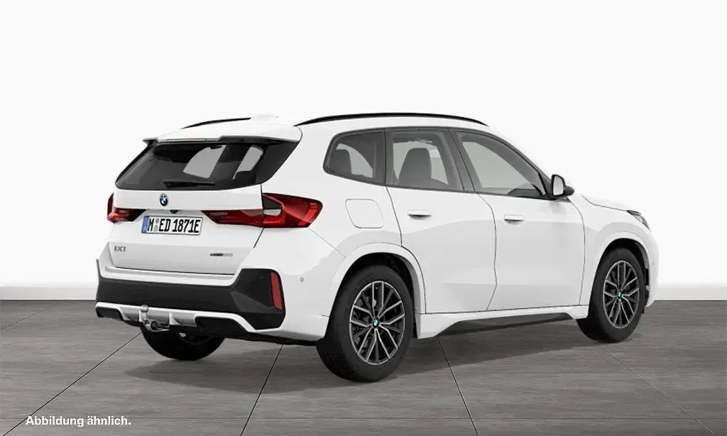 Gebraucht BMW iX1 M Sport 150 kW (204 PS) 2025 Weiß SUV