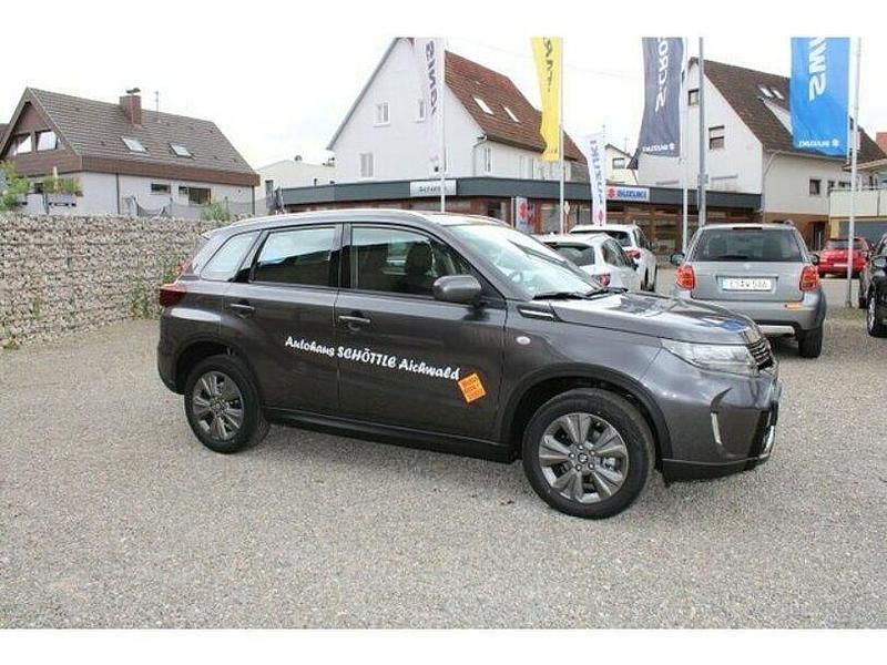 Gebraucht Suzuki Vitara Club 129 PS (94 kW) 2025 Grau SUV