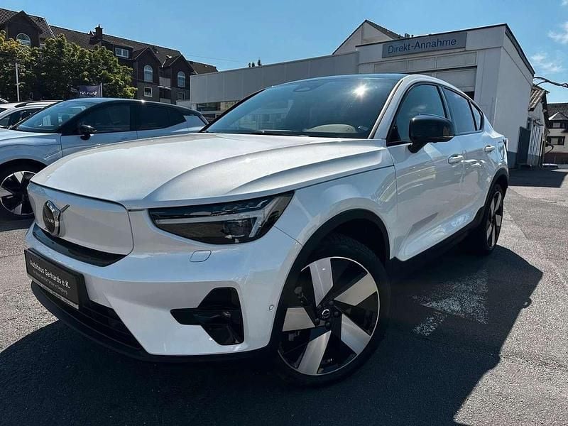 Weiß Gebraucht 2024 Volvo C40 Ultimate SUV | 46.777 € (Teuer) - Bild 1/4