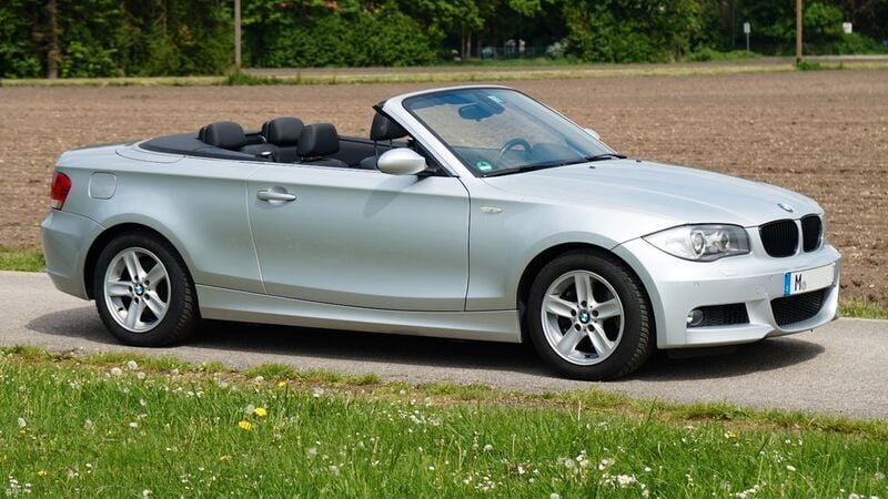 Silber Gebraucht 2008 BMW 125 Cabriolet Advantage Cabrio | 8.299 € (Guter Preis) - Bild 1/4