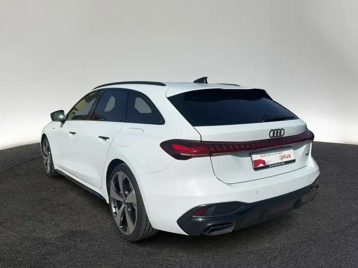Gebraucht Audi A5 S-Line 299 PS (219 kW) 2025 Gletscherweiß metallic (metallic) Kombi