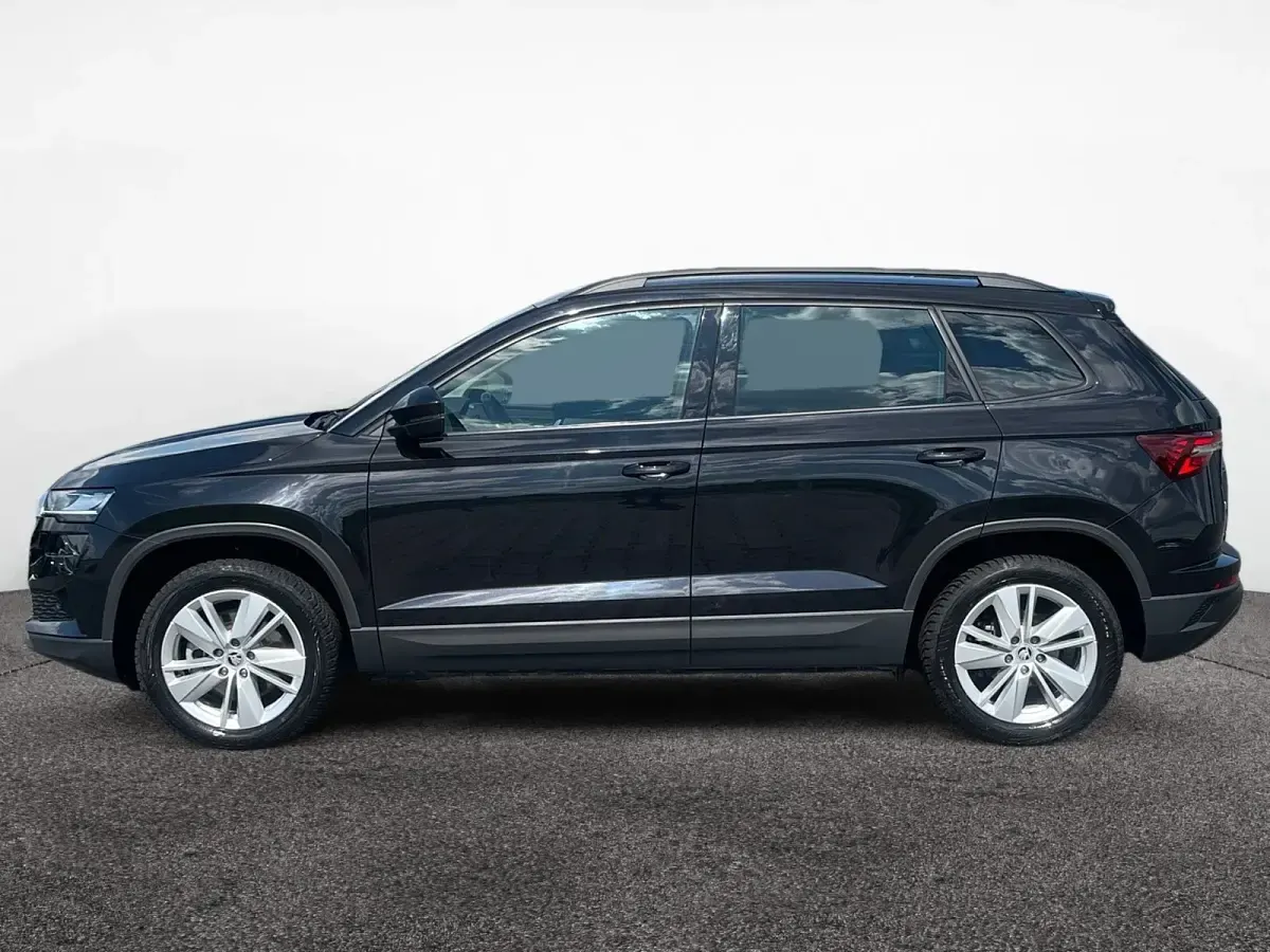 Gebraucht Skoda Karoq Selection 150 PS (110 kW) 2024 Schwarzmagic perleffekt SUV