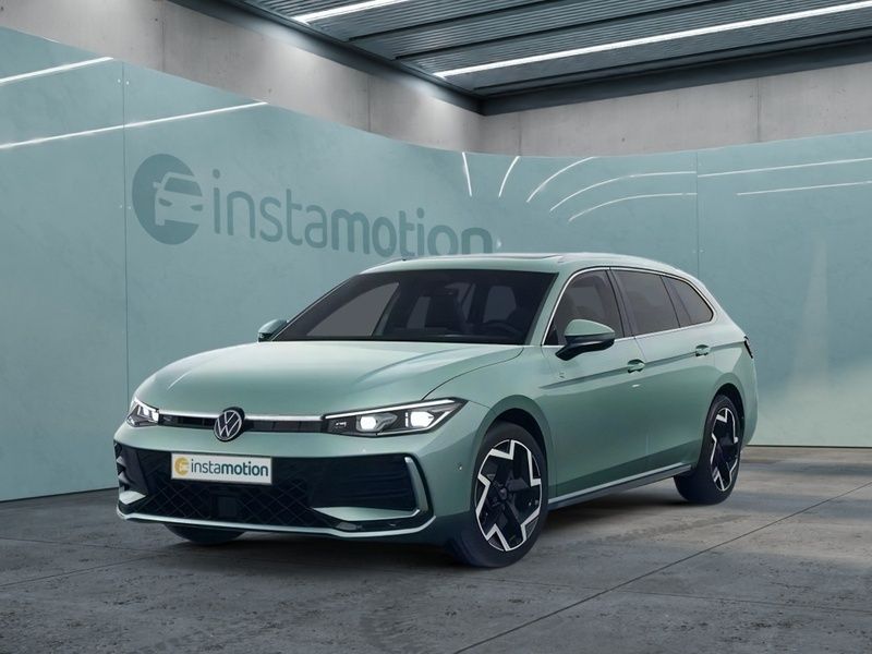 Gebraucht VW Passat R-line 193 PS (141 kW) 2024 Grün Kombi