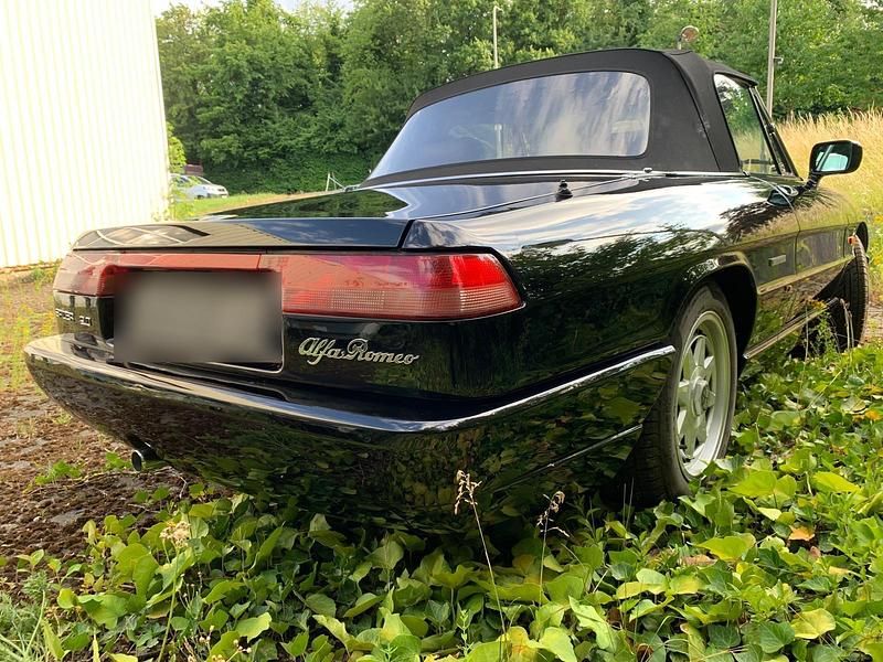 Gebraucht Alfa Romeo Spider 120 PS (88 kW) 1993 Schwarz Cabrio