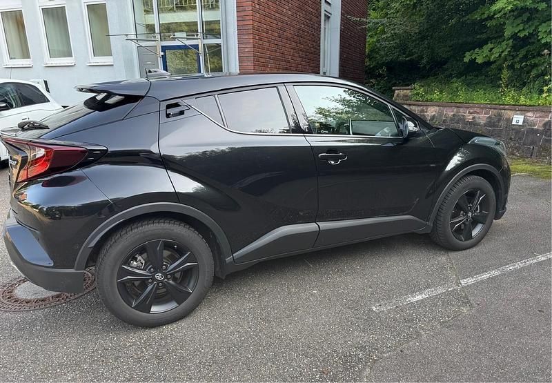 Schwarz Gebraucht 2022 Toyota C-HR Team SUV | 21.500 € (Guter Preis) - Bild 1/4