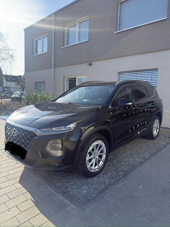 Gebraucht Hyundai Santa Fe Premium 185 PS (136 kW) 2019 Schwarz SUV