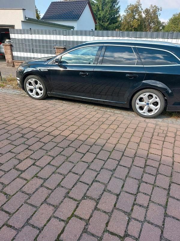 Gebraucht Ford Mondeo Titanium S 203 PS (149 kW) 2012 Schwarz Kombi