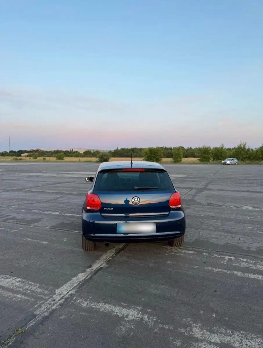 Gebraucht VW Polo 105 PS (77 kW) 2014 Blau Kleinwagen