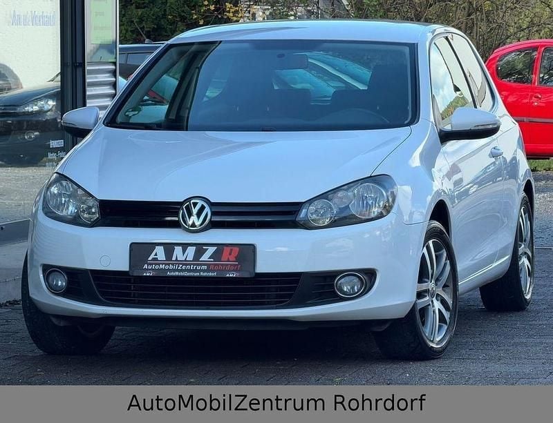 Weiß Gebraucht 2010 VW Golf VI Sport Kleinwagen | 4.490 € (Fairer Preis) - Bild 1/4