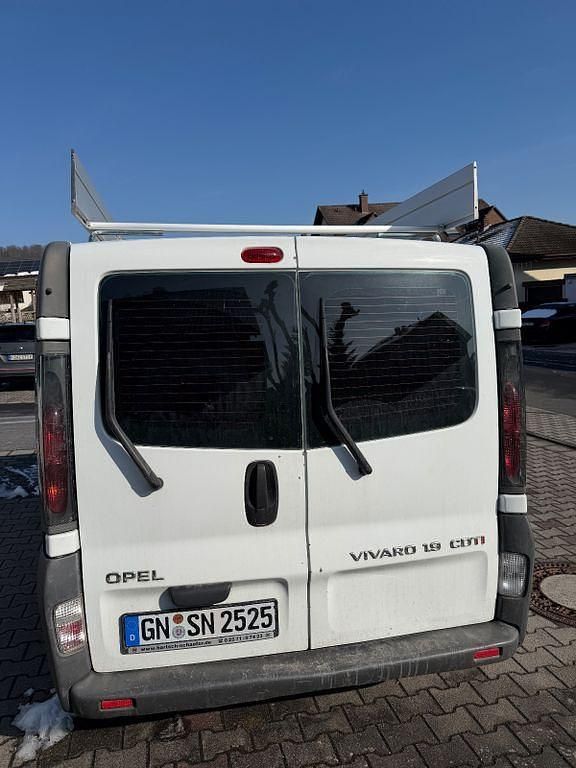 Gebraucht Opel Vivaro 110 PS (80 kW) 2006 Weiß Van / Kleinbus
