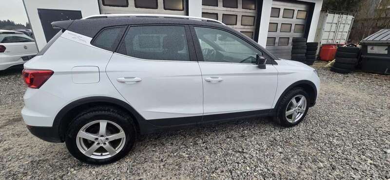 Weiß Gebraucht 2018 Seat Arona FR SUV | 12.899 € - Bild 1/4