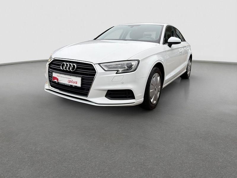 Gebraucht Audi A3 Business 116 PS (85 kW) 2017 Weiß Limousine
