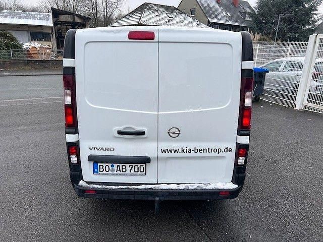 Gebraucht Opel Vivaro 120 PS (88 kW) 2018 Weiß Van / Kleinbus