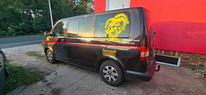 Gebraucht VW Caravelle 131 PS (96 kW) 2005 Schwarz Van / Kleinbus