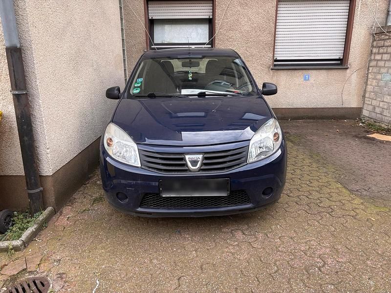 Blau Gebraucht 2011 Dacia Sandero Kleinwagen | 850 € - Bild 1/4