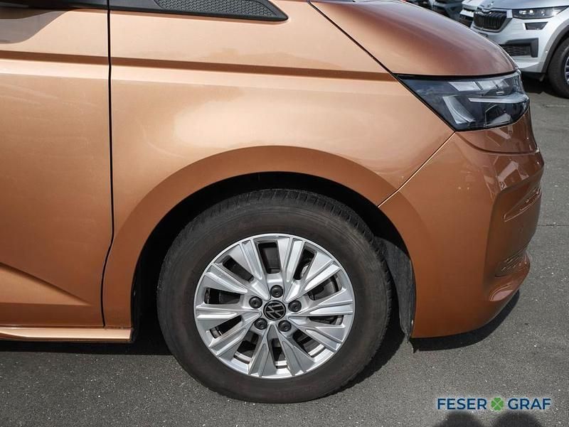 Gebraucht VW Multivan Life 204 PS (150 kW) 2022 Copper bronze metallic Van