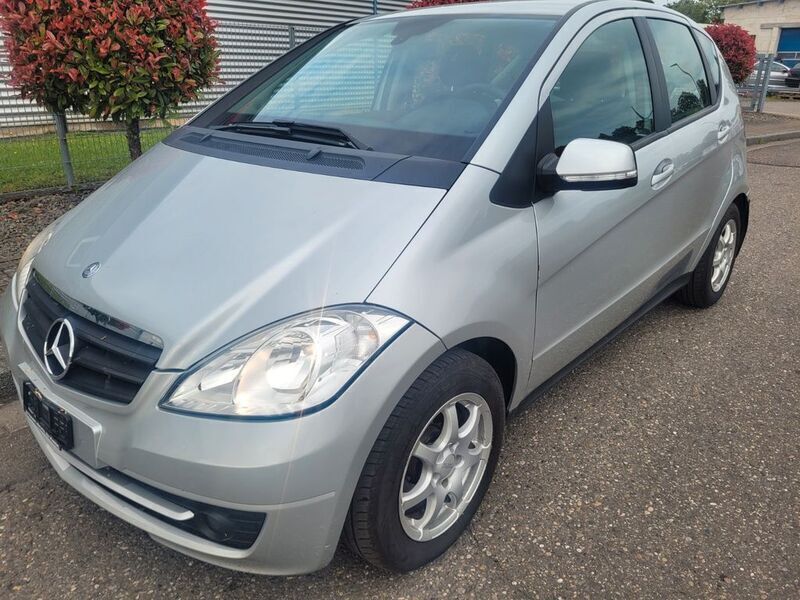 Silber Gebraucht 2009 Mercedes A160 Limousine | 3.997 € (Fairer Preis) - Bild 1/4