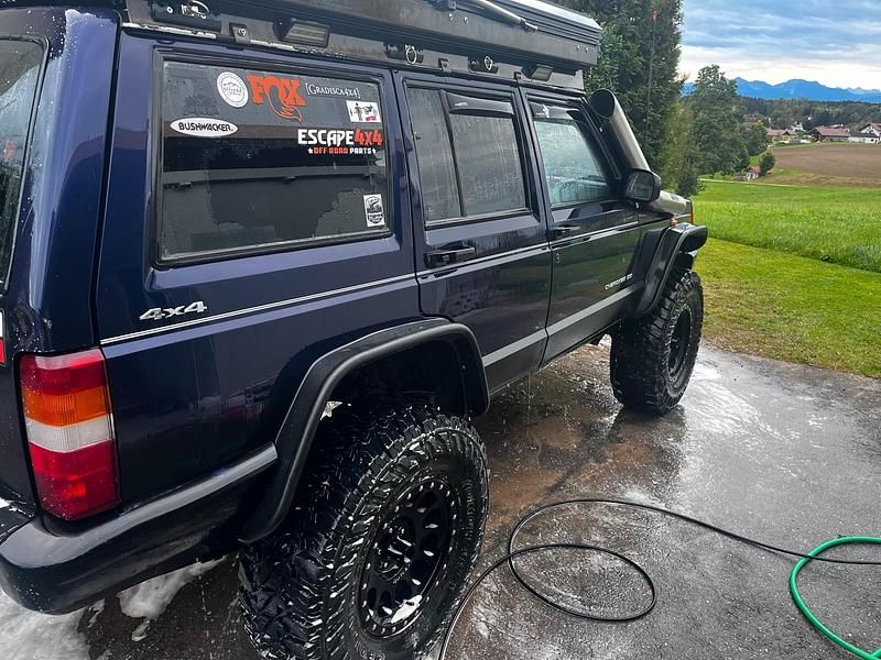 Gebraucht Jeep Cherokee 116 PS (85 kW) 2000 SUV