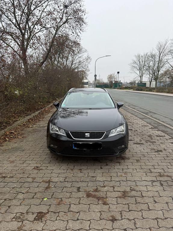 Schwarz Gebraucht 2015 Seat Leon ST CONNECT Kombi | 7.900 € (Fairer Preis) - Bild 1/4