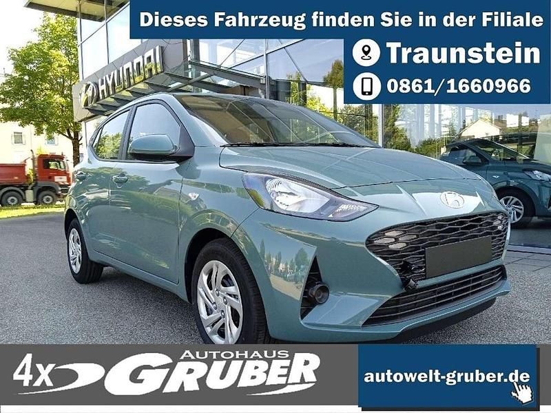 Mangrove green Neu 2025 Hyundai i10 Select Kleinwagen | 15.999 € (Fairer Preis) - Bild 1/4