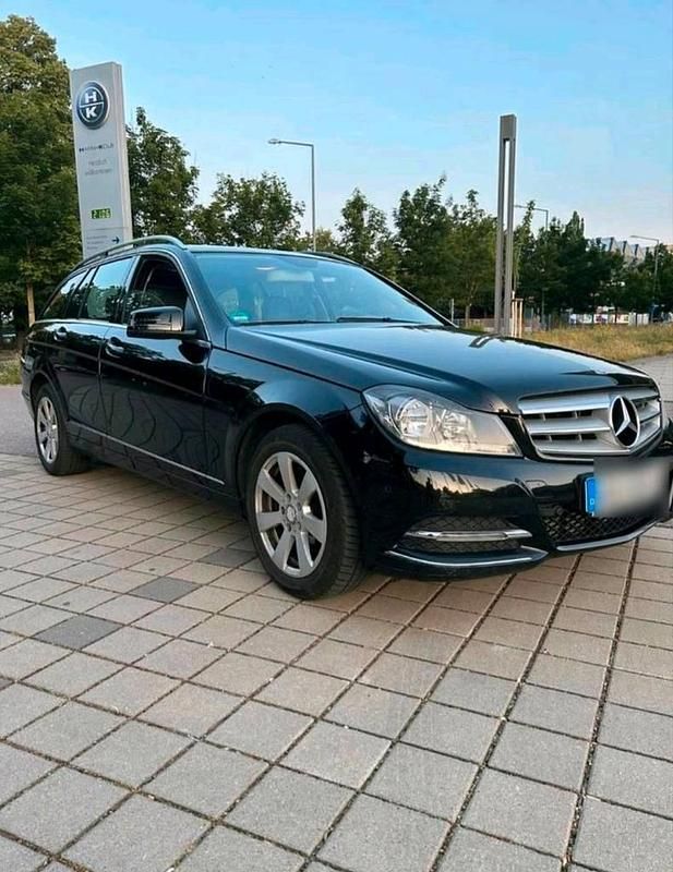 Gebraucht Mercedes C220 170 PS (125 kW) 2013 Schwarz Kombi