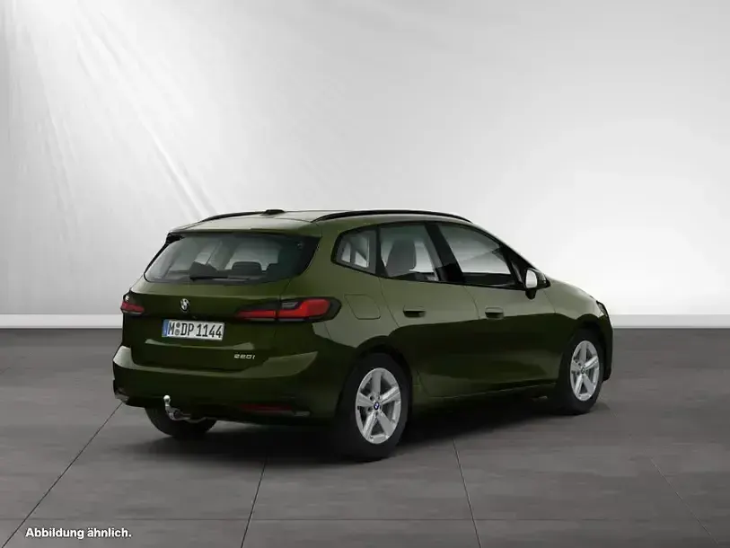 Gebraucht BMW 220 Active Tourer Efficient Dynamics 170 PS (125 kW) 2025 Grün Van / Kleinbus