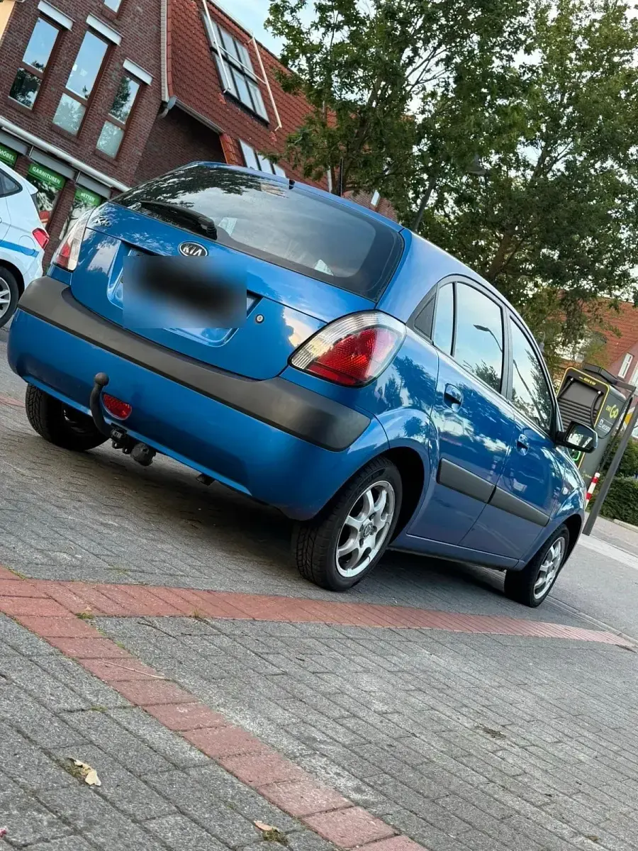 Gebraucht Kia Rio 96 PS (70 kW) 2006 Blau Kleinwagen