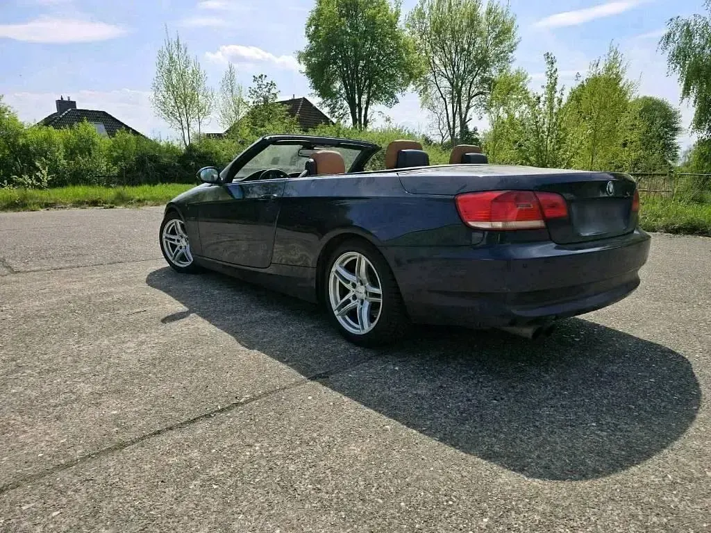 Gebraucht BMW 325 Cabriolet 218 PS (160 kW) 2007 Andere farben Cabrio
